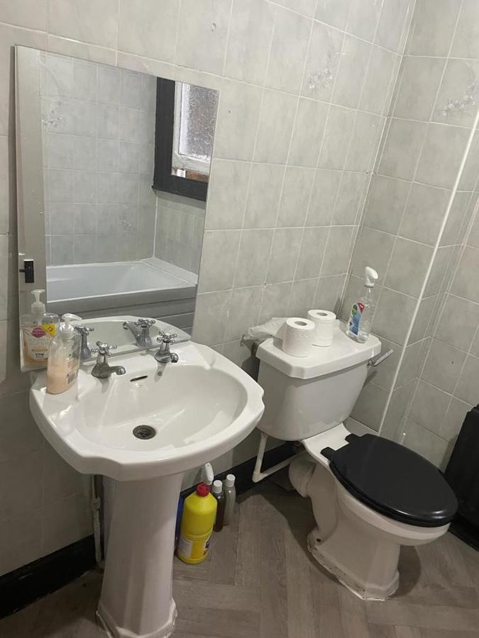 One Room To Stay With Fantastic Host London Luaran gambar